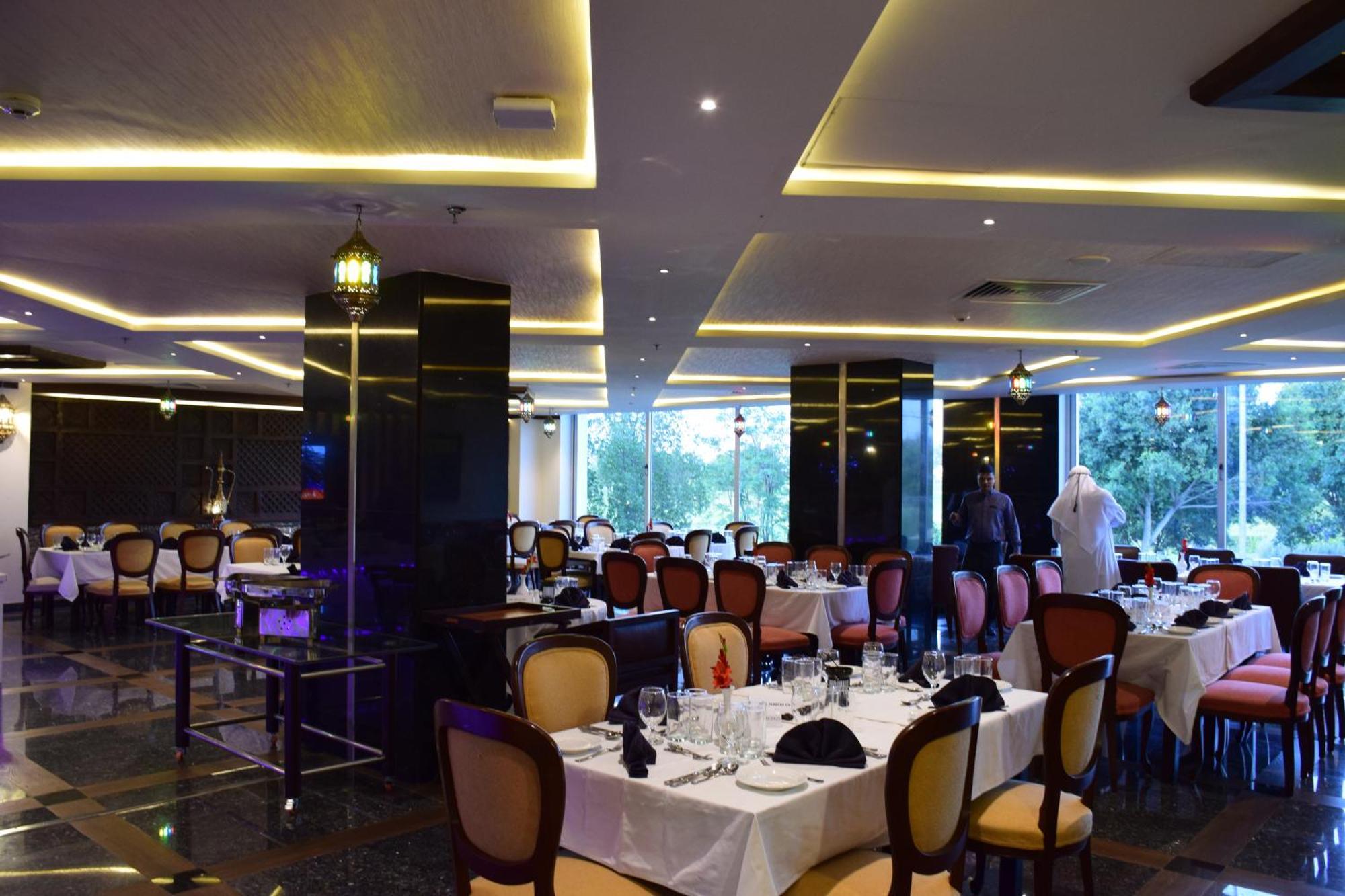 Defence Raya Golf & Country Club Lahore Exterior foto