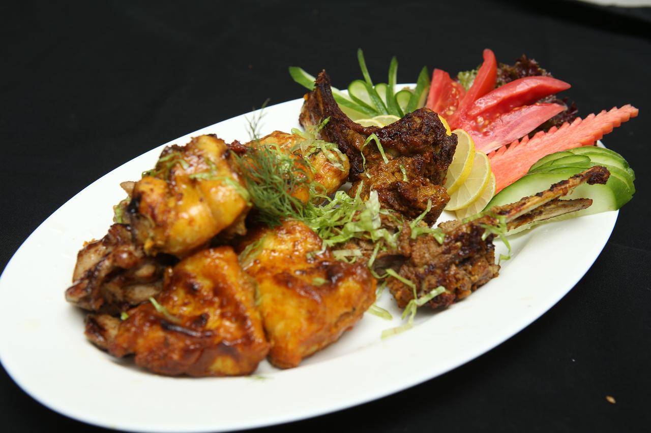 Defence Raya Golf & Country Club Lahore Exterior foto